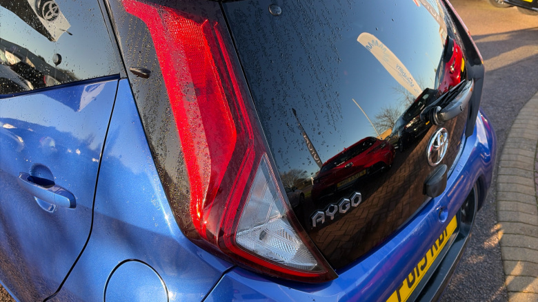 Toyota Aygo 1.0 VVT-i X-Clusiv 5dr x-shift Petrol Hatchback